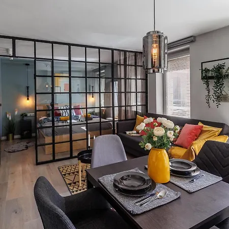 Acacia * Budapest
